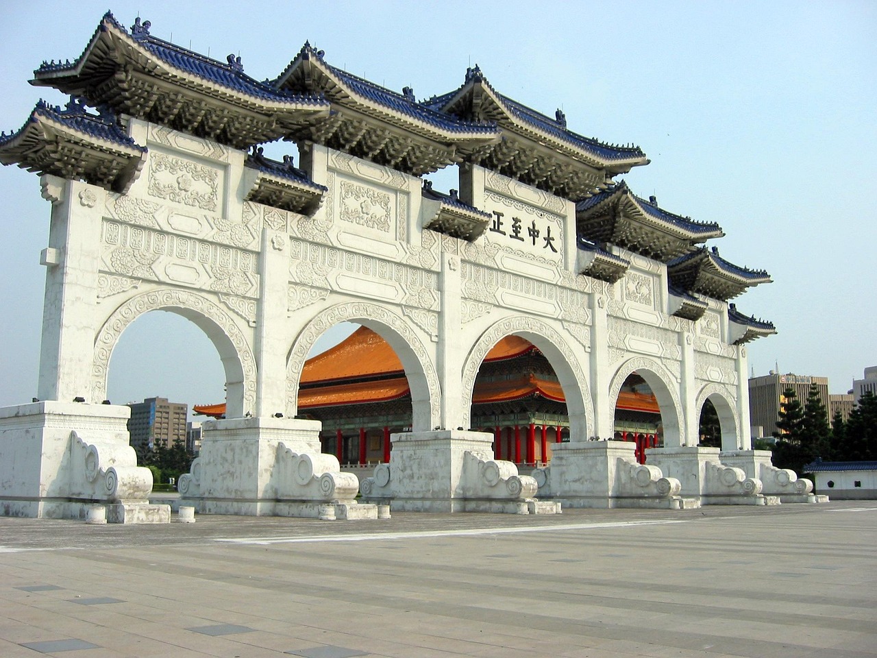 李明任中國海洋大學(xué)黨委書記