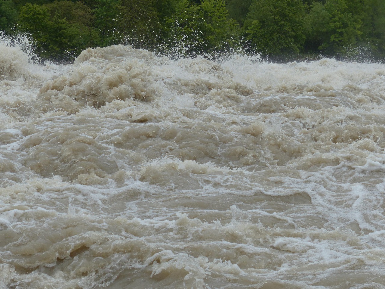 受連日降雨影響，全國(guó)31條河流發(fā)生超警以上洪水